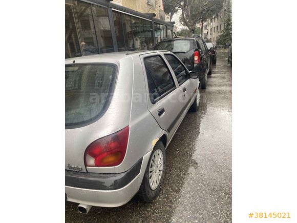 Sahibinden Ford Fiesta 1.25 Flair 2001 Model