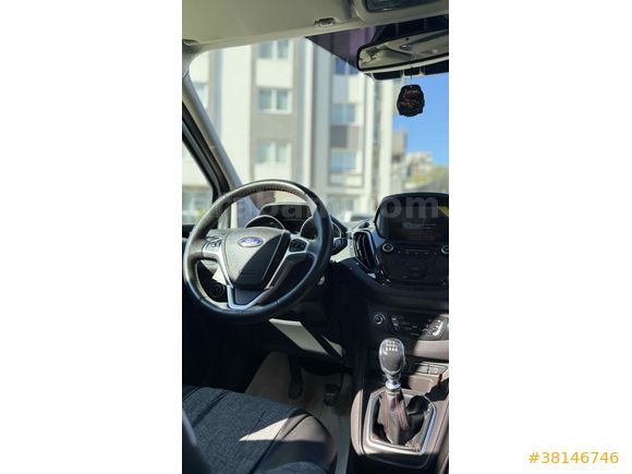 Sahibinden Ford Tourneo Courier 1.5 TDCi Titanium Plus 2022 Model 