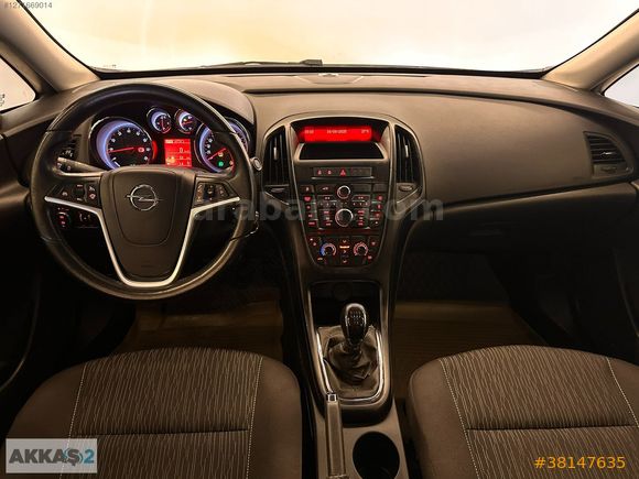 AKKAŞ 2'DEN OPEL ASTRA 1.6 SEDAN HATASIZ