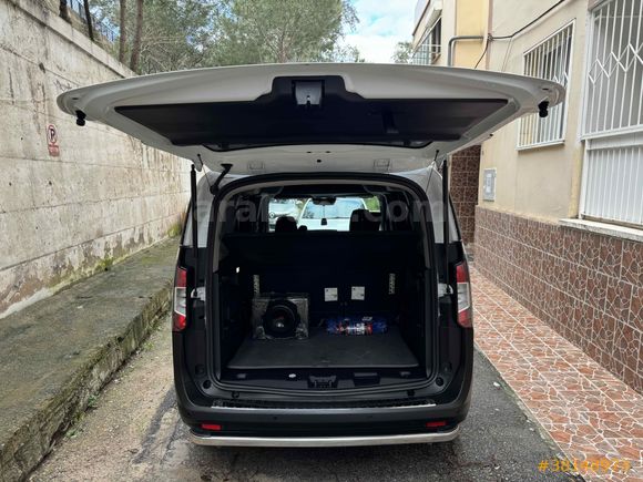 Sahibinden Ford Tourneo Courier 1.0 EcoBoost Titanium 2024 Model 