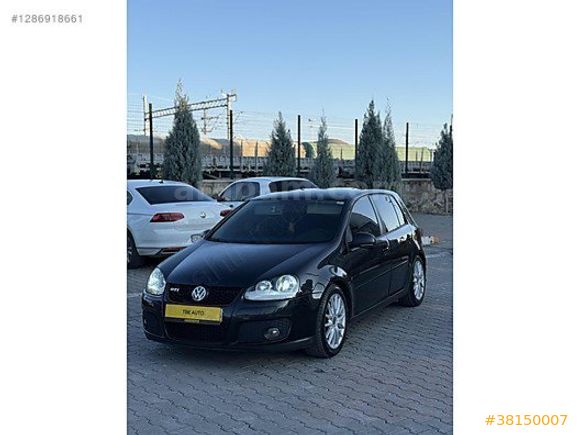 WOLKSVAGEN GOLF GT