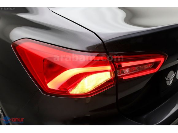 YETKİLİ BAYİDEN 2024 FORD FOCUS 1.5 DİZEL TITANIUM STILL-HATASIZ