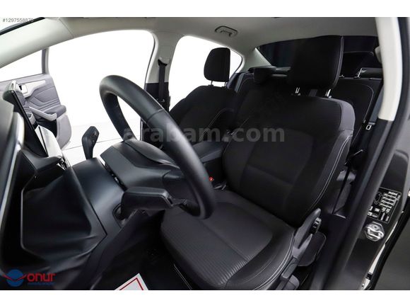 YETKİLİ BAYİDEN 2024 FORD FOCUS 1.5 DİZEL TITANIUM STILL-HATASIZ