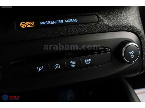 YETKİLİ BAYİDEN 2024 FORD FOCUS 1.5 DİZEL TITANIUM STILL-HATASIZ
