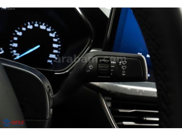 YETKİLİ BAYİDEN 2024 FORD FOCUS 1.5 DİZEL TITANIUM STILL-HATASIZ