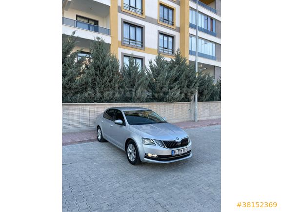 Sahibinden Skoda Octavia 1.6 TDI Style 2018 Model  200.000 km Gri