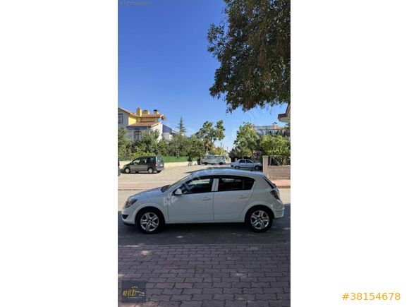 Opel Astra 1.6 Essentia Konfor 2012 Model