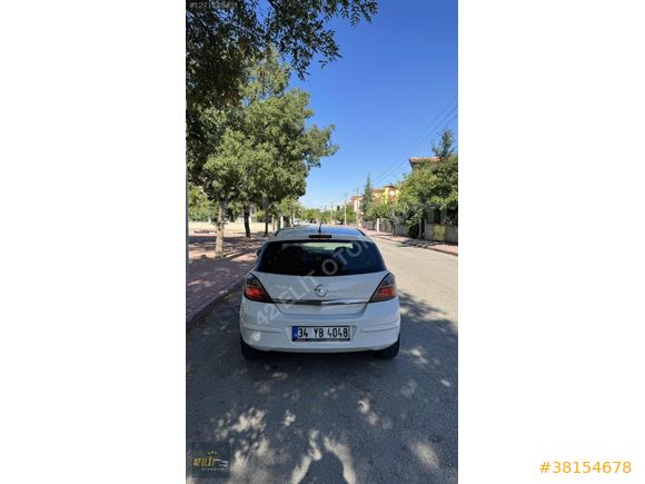 Opel Astra 1.6 Essentia Konfor 2012 Model