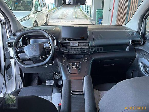 ÇINAR'DAN 2025 MODEL BERLİNGO MAX CAM TAVAN HATASIZ %20 KDV'Lİ