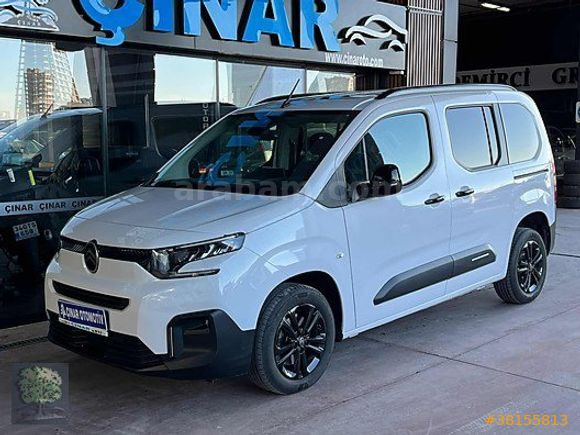 ÇINAR'DAN 2025 MODEL BERLİNGO MAX CAM TAVAN HATASIZ %20 KDV'Lİ