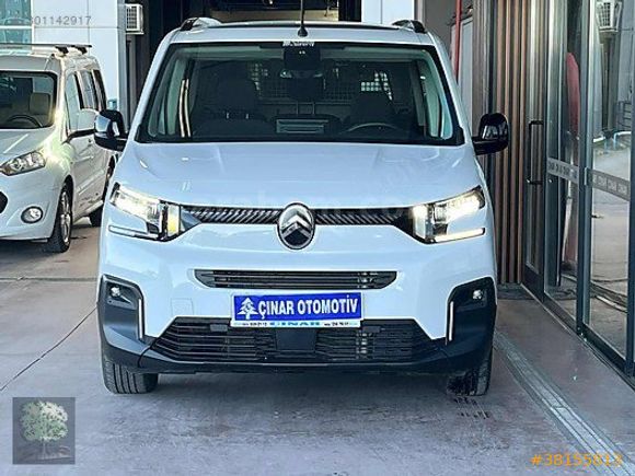ÇINAR'DAN 2025 MODEL BERLİNGO MAX CAM TAVAN HATASIZ %20 KDV'Lİ