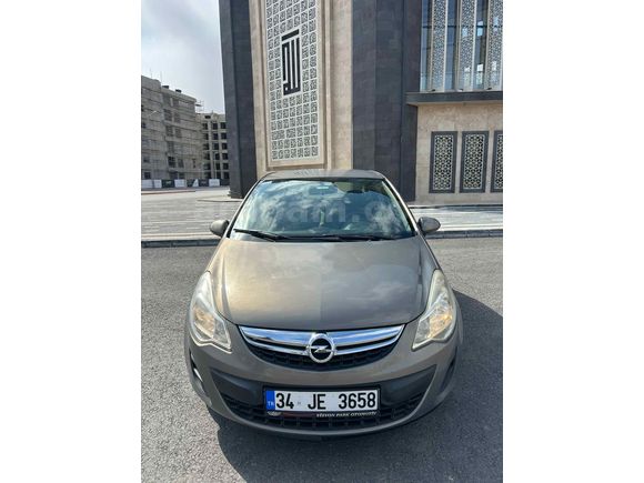Sahibinden Otomatik. Corsa.  181.000 binde. 