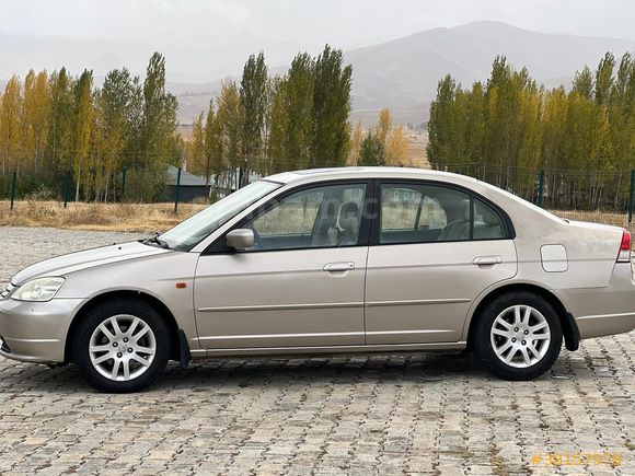 Sahibinden Honda Civic 1.6i VTEC ES 2003 Model