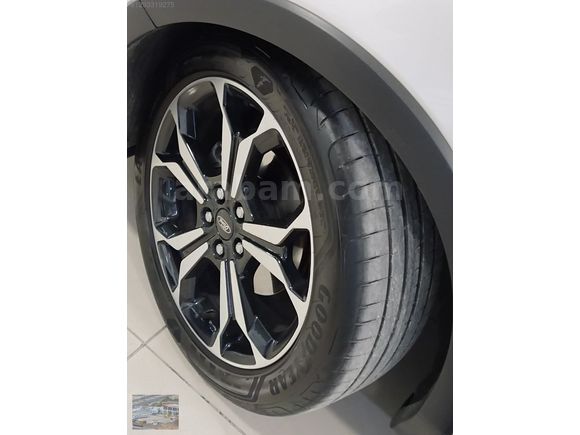 2023 FORD FOCUS ACTİVE X HATASIZ BOYASIZ %20FATURA