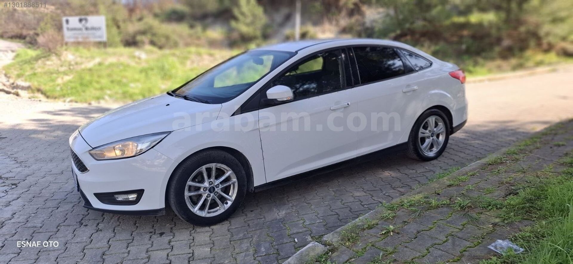Galeriden Ford Focus 1.6 TDCi Trend X 2017 Model İzmir 250.000 km Beyaz 4