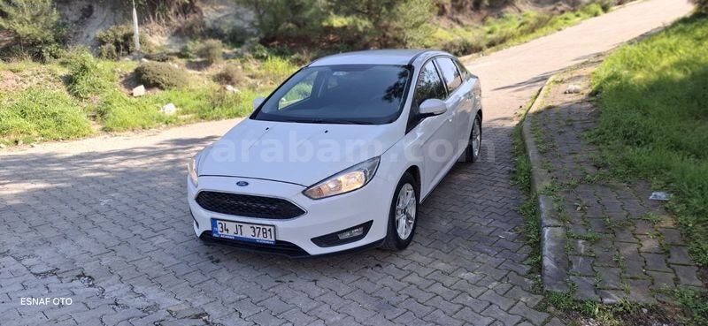 Galeriden Ford Focus 1.6 TDCi Trend X 2017 Model İzmir 250.000 km Beyaz