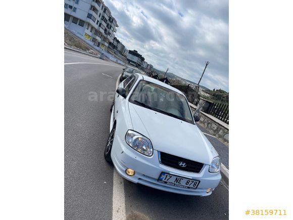 Sahibinden Hyundai Accent 1.3 Admire 2004 Model  2905000 km Beyaz