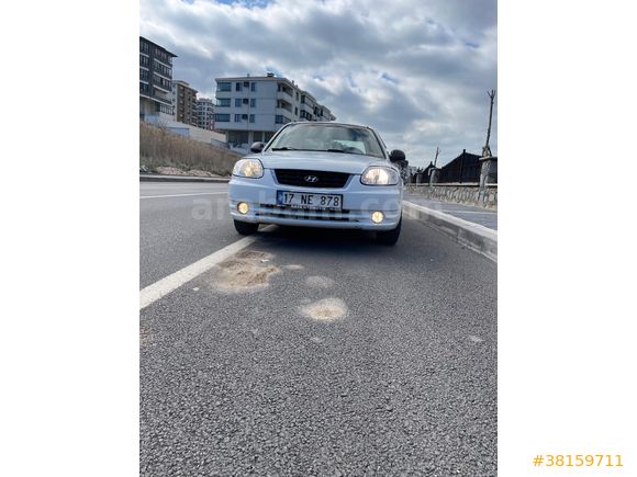 Sahibinden Hyundai Accent 1.3 Admire 2004 Model  2905000 km Beyaz