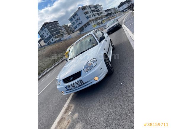 Sahibinden Hyundai Accent 1.3 Admire 2004 Model  2905000 km Beyaz