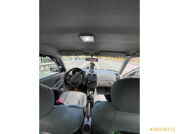 Sahibinden Hyundai Accent 1.3 Admire 2004 Model  2905000 km Beyaz