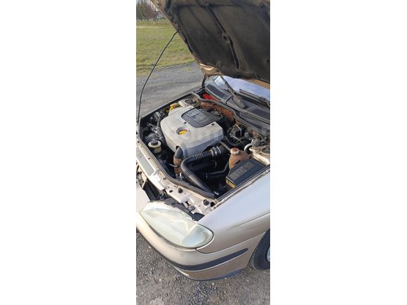 Sahibinden Renault Megane 1.9 D RN 2001 Model