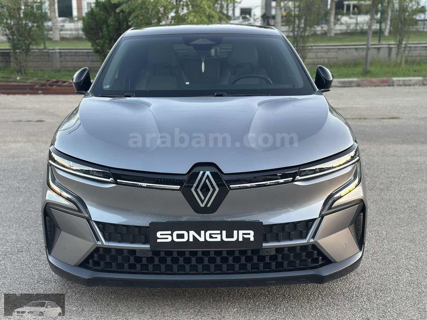 Galeriden Renault Megane E-Tech Iconic 2023 Model Isparta 25.000 km Gri 7