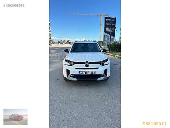 BOYASIZ C3 AİRCROSS 1.2 HYBRİD MAX 15.000KM eDCS6