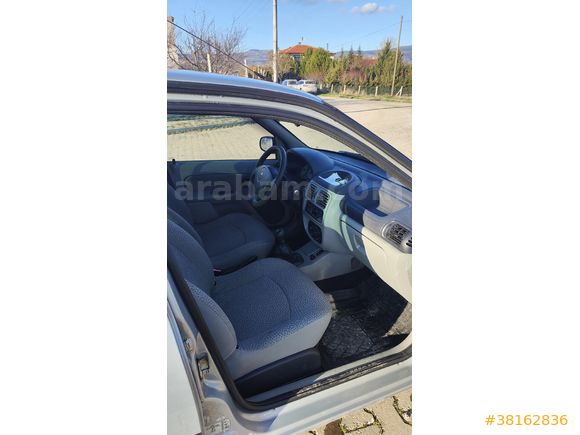 Sahibinden Renault Clio 1.4 Alize 2005 Model Eskişehir