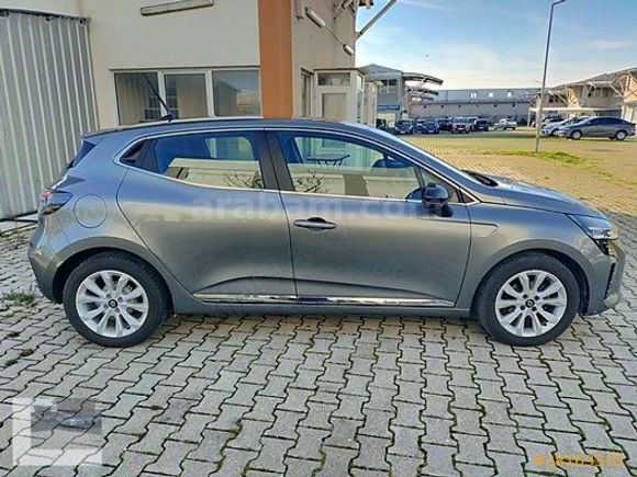 2025 MODEL CLİO 1.0 TCE EVOLUTİON X TRONİC COMFORT PAKET İLK EL