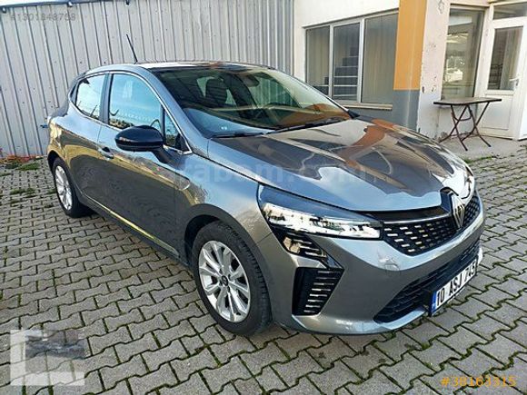 2025 MODEL CLİO 1.0 TCE EVOLUTİON X TRONİC COMFORT PAKET İLK EL