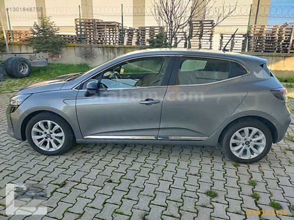 2025 MODEL CLİO 1.0 TCE EVOLUTİON X TRONİC COMFORT PAKET İLK EL