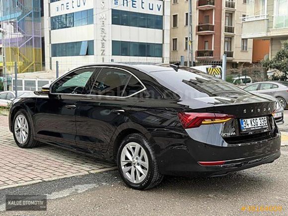 2024 SKODA OCTAVİA 1.5 E TEC PREMIUM 23.000 KM HATASIZ BOYASIZ