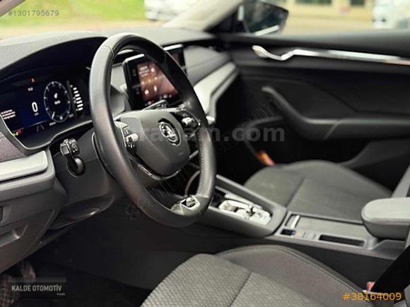 2024 SKODA OCTAVİA 1.5 E TEC PREMIUM 23.000 KM HATASIZ BOYASIZ