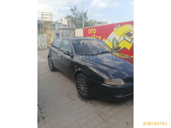 Sahibinden Alfa Romeo 147 1.6 TS Distinctive 2005 Model Bursa 252.000 km Siyah
