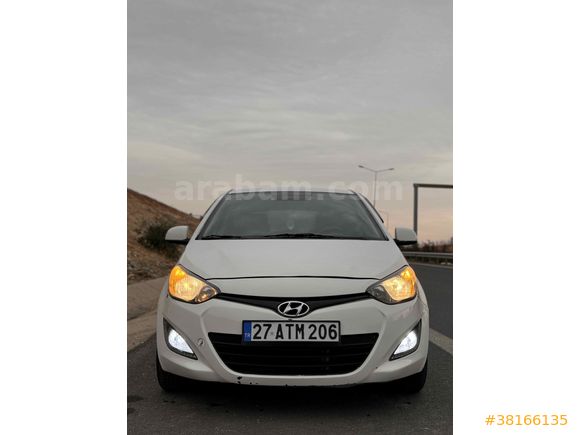Sahibinden Hyundai i20 1.4 CRDi Jump 2013 Model Gaziantep 33.000 km Beyaz