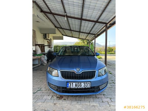 Sahibinden Skoda Octavia 1.6 TDI Style 2015 Model  284.500 km Mavi (metalik)