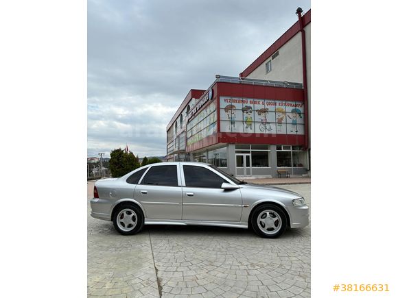 DEĞİŞENSİZ/BAKIMLI/KLİMALI/1.6VECTRA