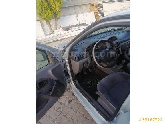 Sahibinden Renault Clio 1.4 RTA 2001 Model