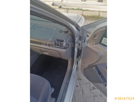 Sahibinden Renault Clio 1.4 RTA 2001 Model