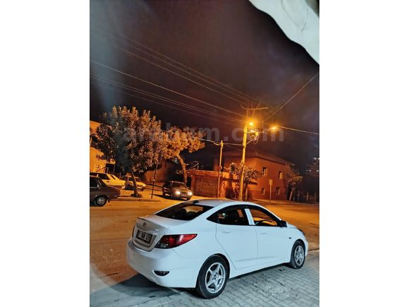 Sahibinden Hyundai Accent Blue 1.4 CVVT Mode 2011 Model