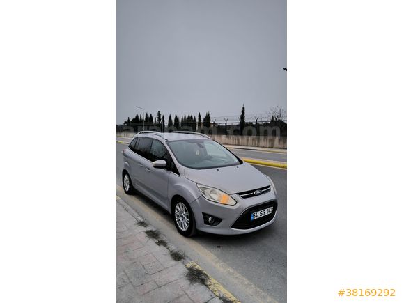 Sahibinden 7 kişilik.Ford Grand C-Max 1.6 benzinli. Titanium Grand 2011 Model
