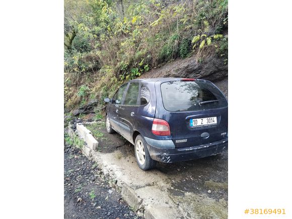 Sahibinden Renault Scenic 2.0 Privilege 2002 Model