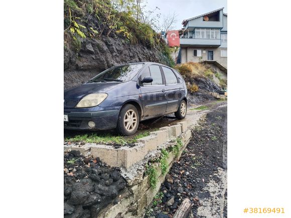 Sahibinden Renault Scenic 2.0 Privilege 2002 Model