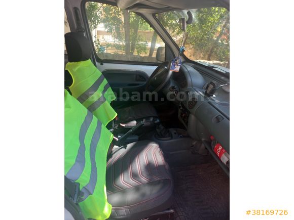 yeni motor,otomobil ruhsatlı Kangoo 1.9 D RN 2000 Model
