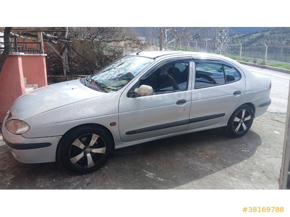 Sahibinden Renault Megane 1.6 RTE 2000 Model sıfır muayeneli