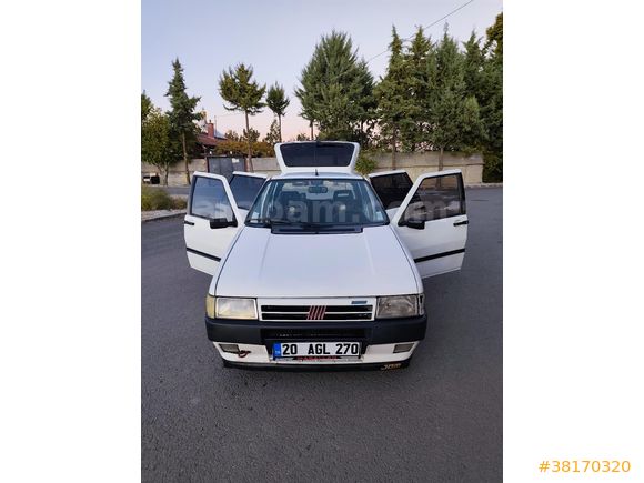 3 YILLIK SAHİBİNDEN vizesi yeni yapıldı TEMİZ AİLE ARACI
FIAT UNO 70 SX 1996 MODEL