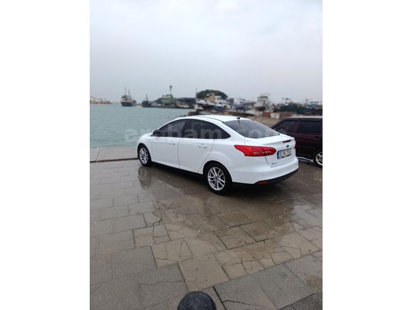 Sahibinden Ford Focus 1.6 Ti-VCT Trend X 2015 Model