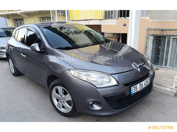 Sahibinden DEĞİŞENSİZ TRAMERSİZ Renault Megane 3 1.6 DOLU PAKET