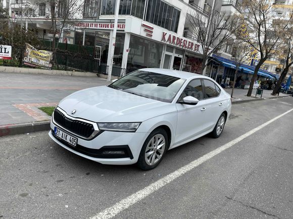 Sahibinden Skoda Octavia 1.0 e-Tec Elite 2021 Model  50.000 km Beyaz