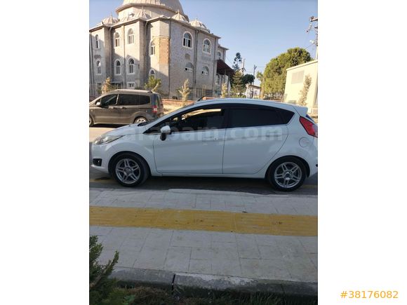  İlk Sahibinden Ford Fiesta 1.5 TDCi Titanium 2014 Model 186 bin  km 